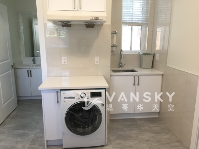 260830113231_Kitchen 3.jpg